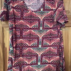 LuLaRoe Perfect Tee in fabulous colors!